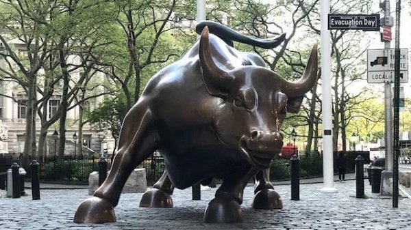 中宣部版权管理局：重点加强对图书出版、电影电视剧、长短视频文创作品及衍生品的版权保护